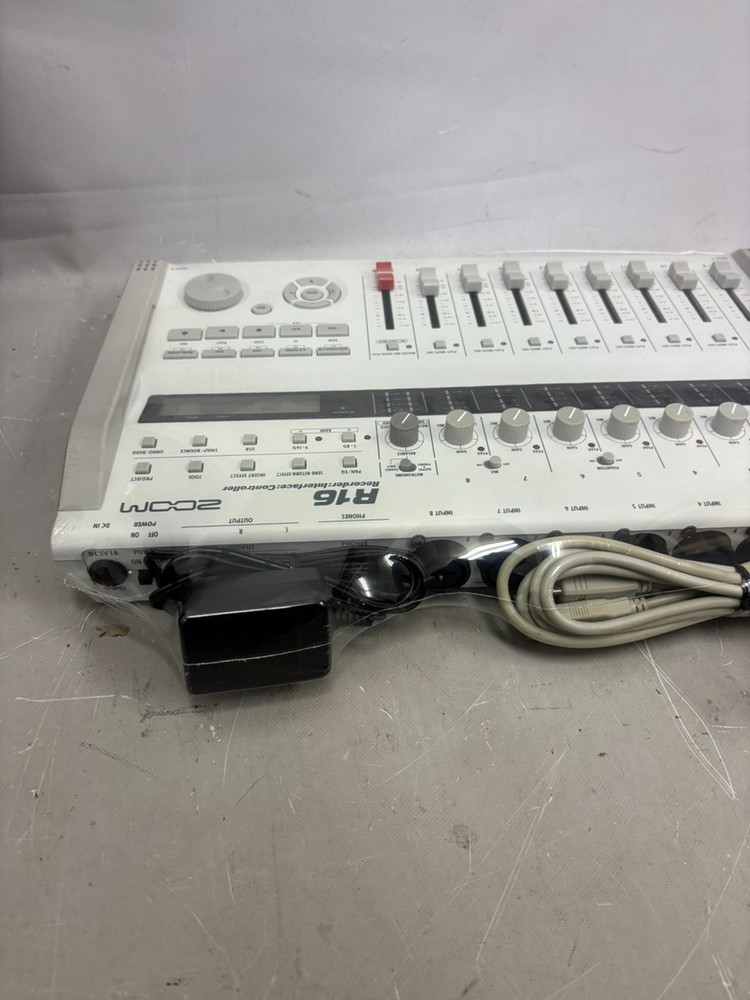 Zoom R16 Multitrack Recorder Audio Interface Controller from Japan