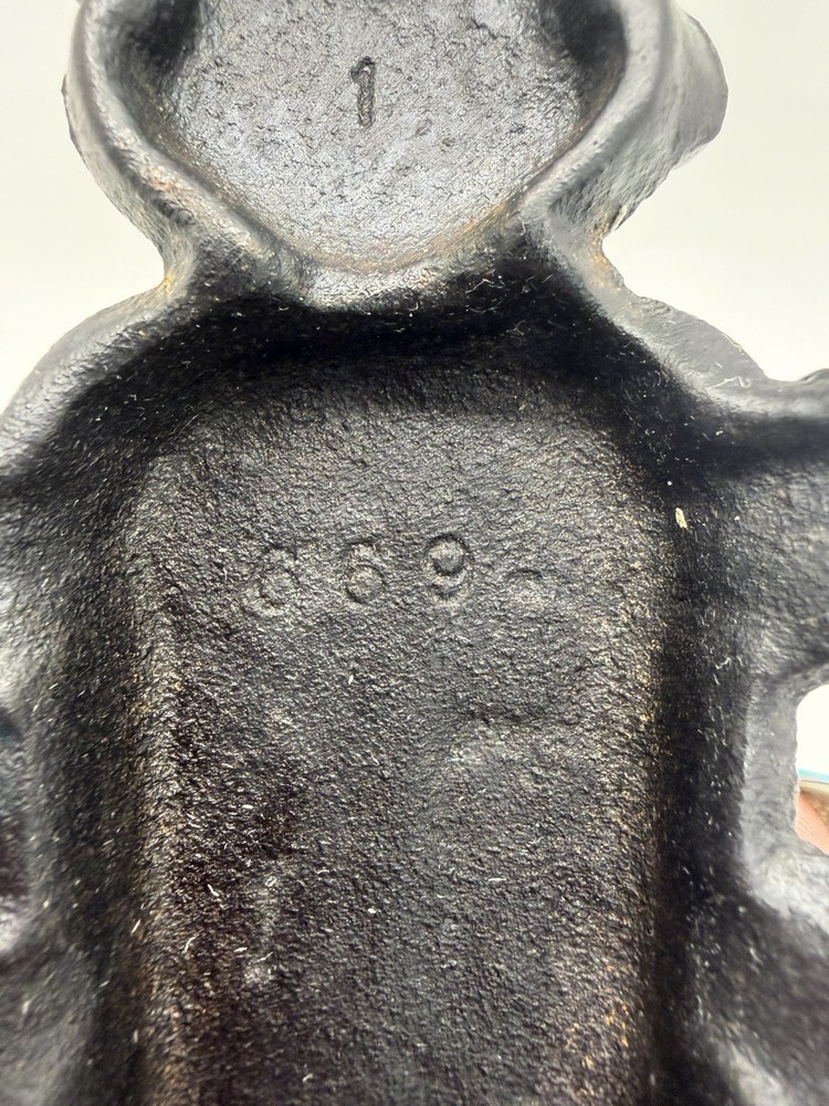Vintage Cast Iron Beetle Bug Western Boot Jack Puller Tool #669