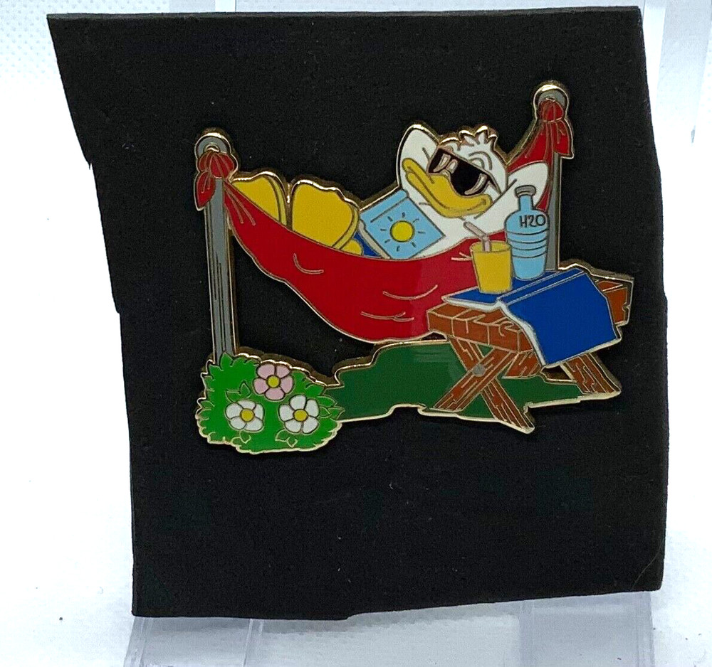 Disney Shopping 2008 Hammock Donald Duck LE 250 Pin