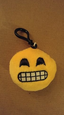 挑选您最喜欢的 Emoji Smiley 钥匙扣/背包夹-
