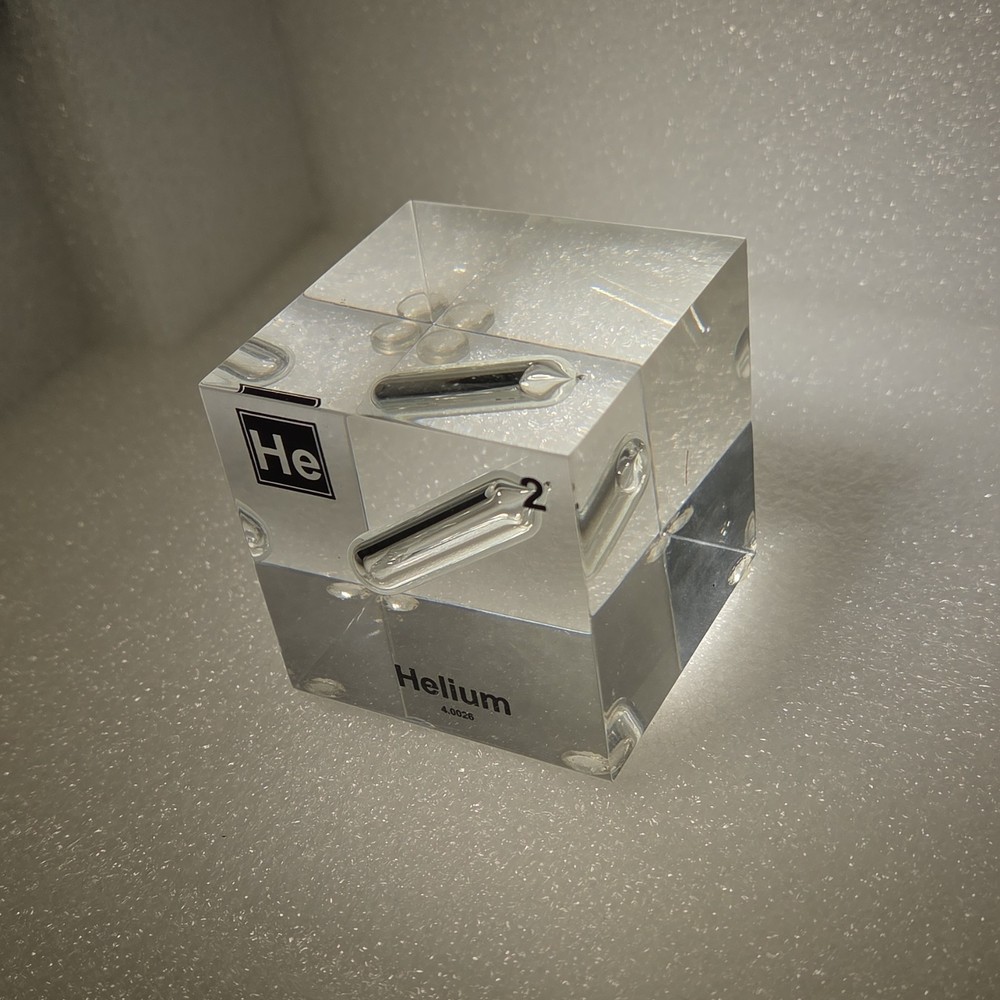 Engineered Labs Helium Element Cube