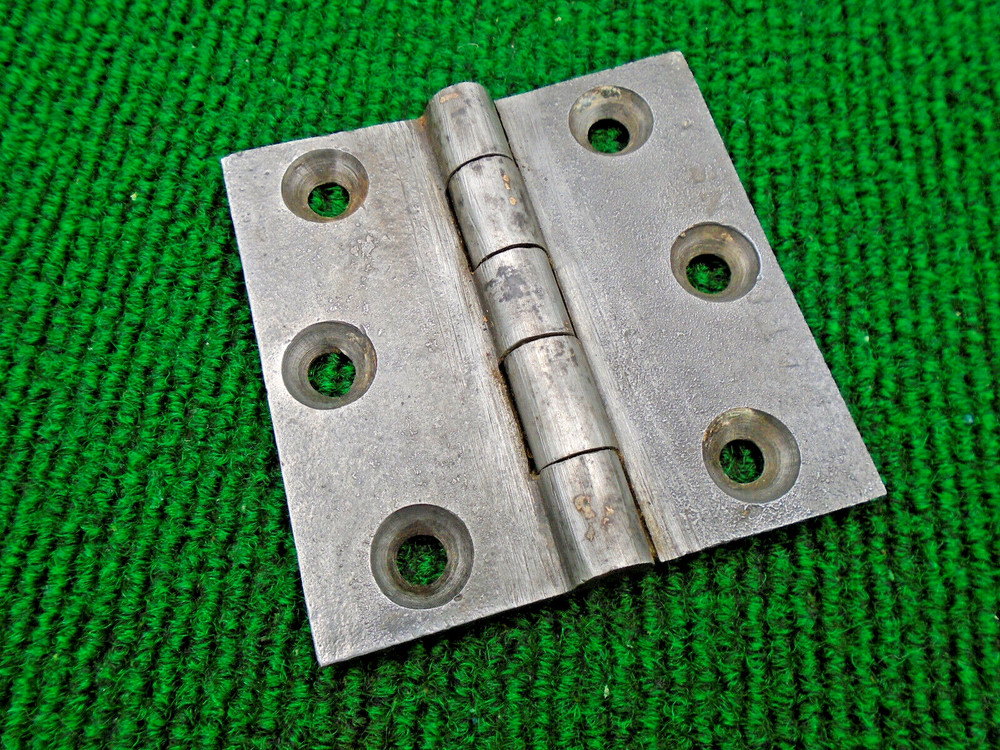 CARR & SONS 3" x 3" BUTT HINGE: SINGLE HINGE, CIRCA 1850   (40875)