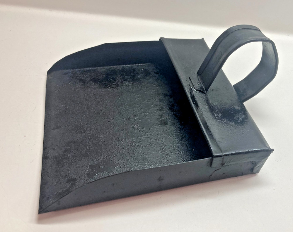 vintage Ash dust pan tin shovel scoop with handle