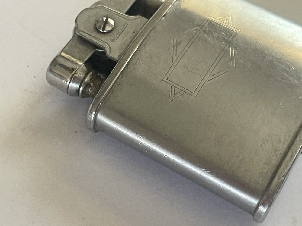 VINTAGE RONSON Standard SILVER Tone LIGHTER