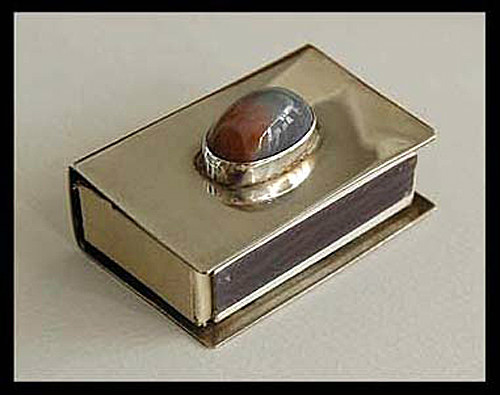c1920, Signed STERLING MATCH HOLDER - cabochon AGATE (3V26)