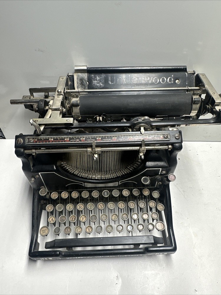Underwood  Typewriter #5 Serial #2425448 NEEDS TLC READ