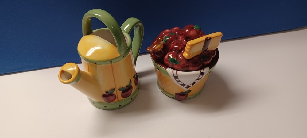 Surgar Bowl And Creamer Set By Dicksons
