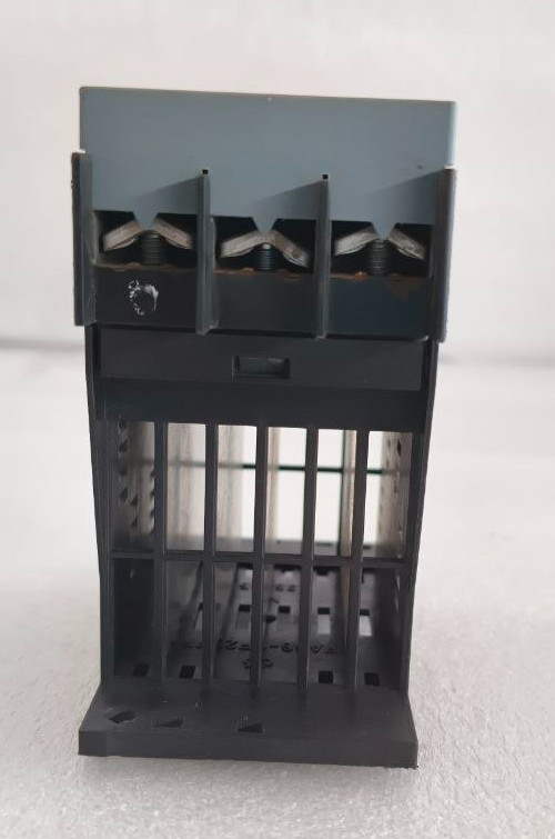 SIEMENS SOLID-STATE RELAY SIRIUS 3RF3405-1BB04 USED