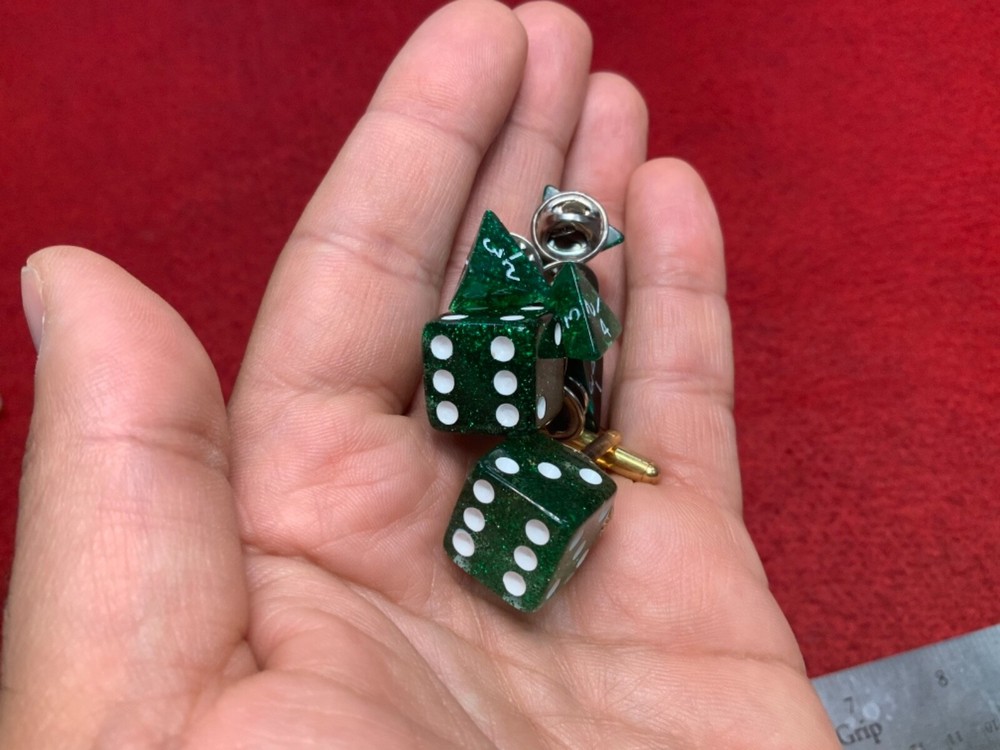 DICE PINS & CUFFLINK SET 6 PIECES