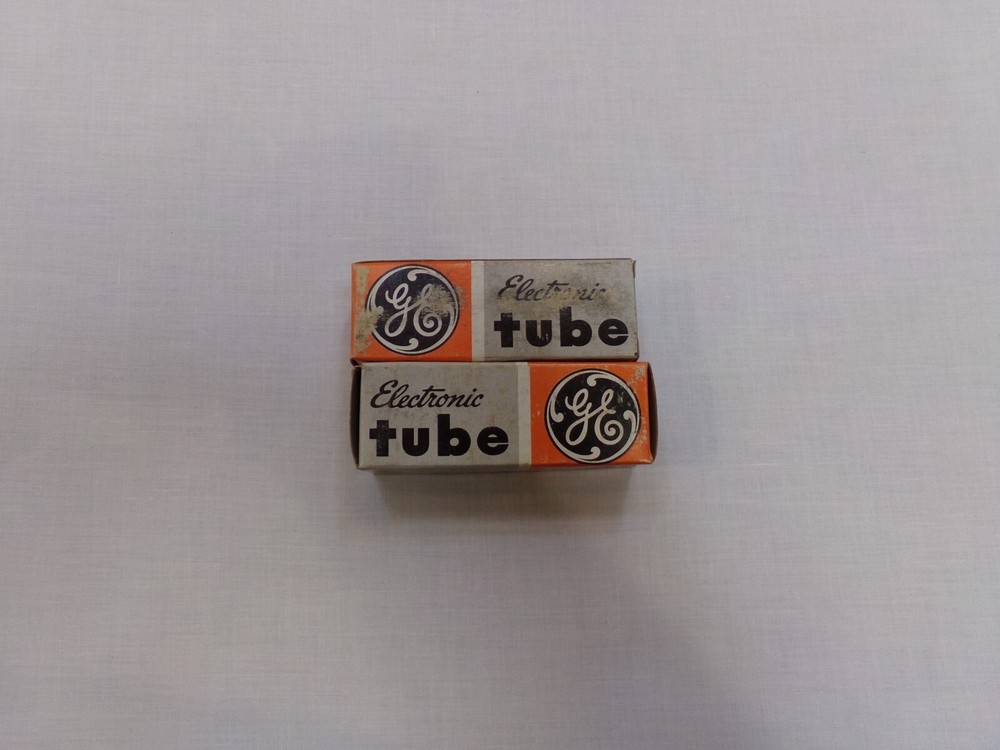 GE Electron Tube / Fuse - 11BQ11 X2  - (MyNote) B23