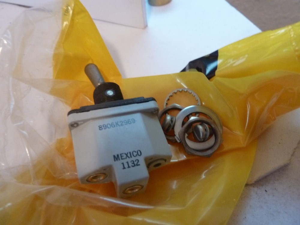 CATERPILLAR CAT SWITCH ASSEMBLY-TOGGLE 8C-9812, 8C9812