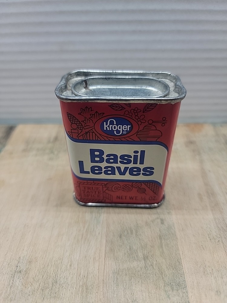 Kroger Basil LeavesSpice Tin / Can  1/2 Oz. Pre-Bar Code/ Empty /0426-agn1