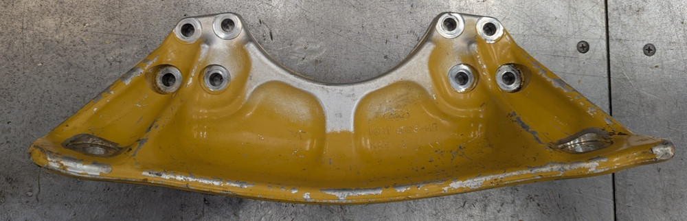 F6HT-6028-MB Ford Caterpillar Front Engine Motor Mount CAT 3176 C12