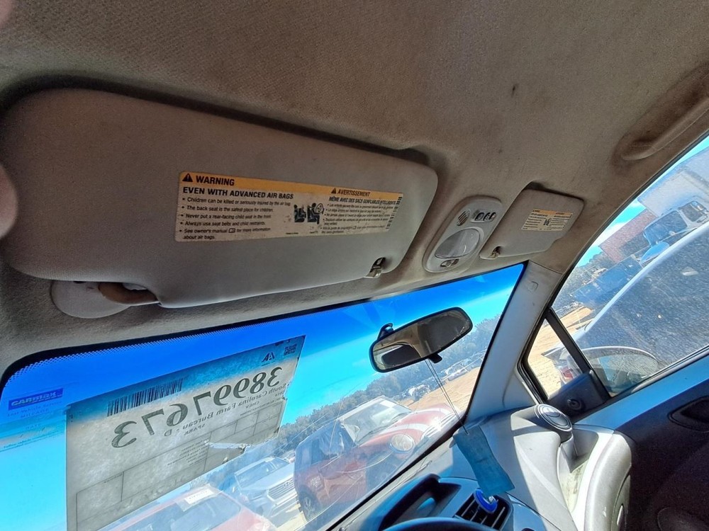 SPARK 2014 Glove Box 4824895