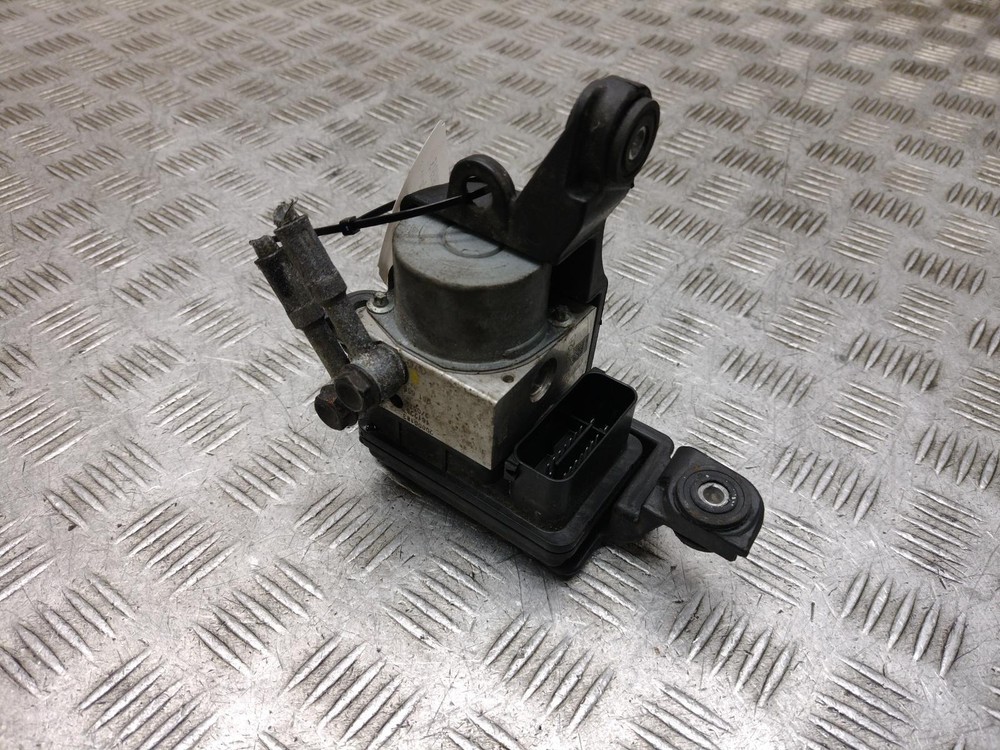 2017 APRILIA TUONO 125  ABS Pump