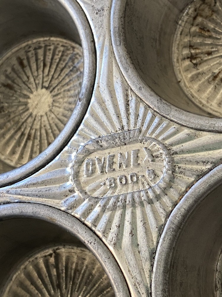 vintage bakeware set