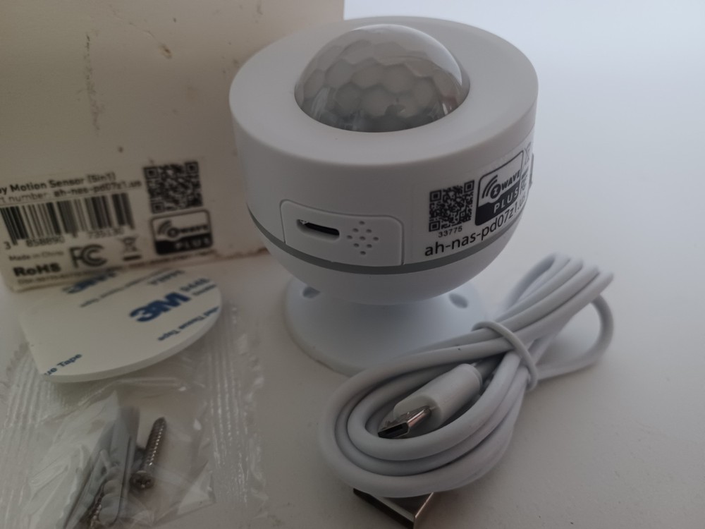 Alloy Motion Sensor 5 In 1 Z-Wave Plus