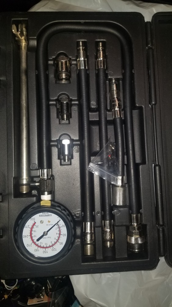Engine Compression Tester Kit | 0-300 psi/20.7 Bar | Cylinder Compression Gauge,