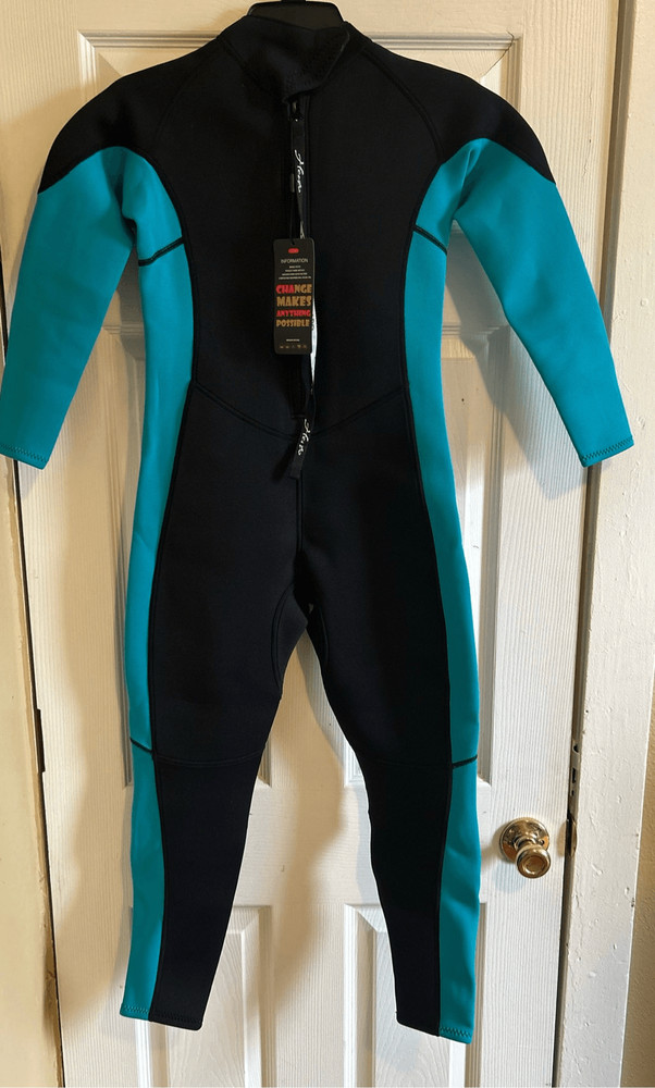 Hevto Wetsuit Size 12