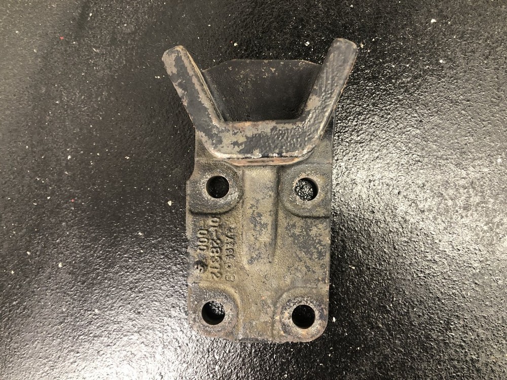 Mercedes MBE4000 Engine Mount - Used | P/N 0128372000