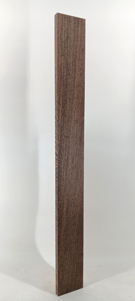 Wenge board aka Millettia laurentii