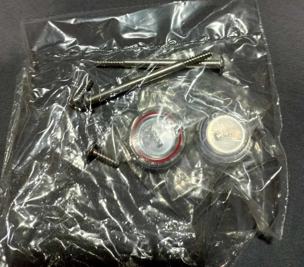 Moen Hot & Cold Knob Kit 100695