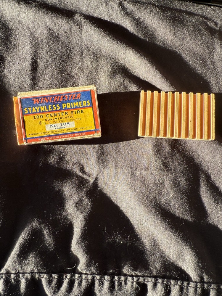 Vintage Winchester primer box with wood insert empty
