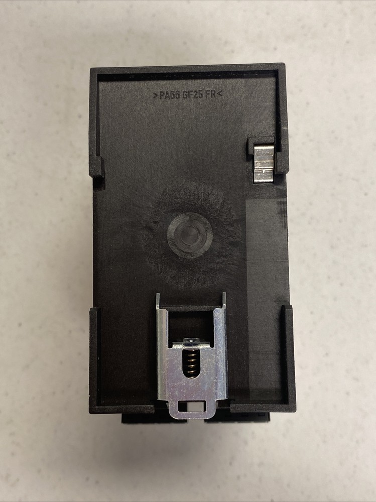 New IFM EFECTOR VSE100 800 Vibration Diagnostic Sensor Controller, K AB 0812
