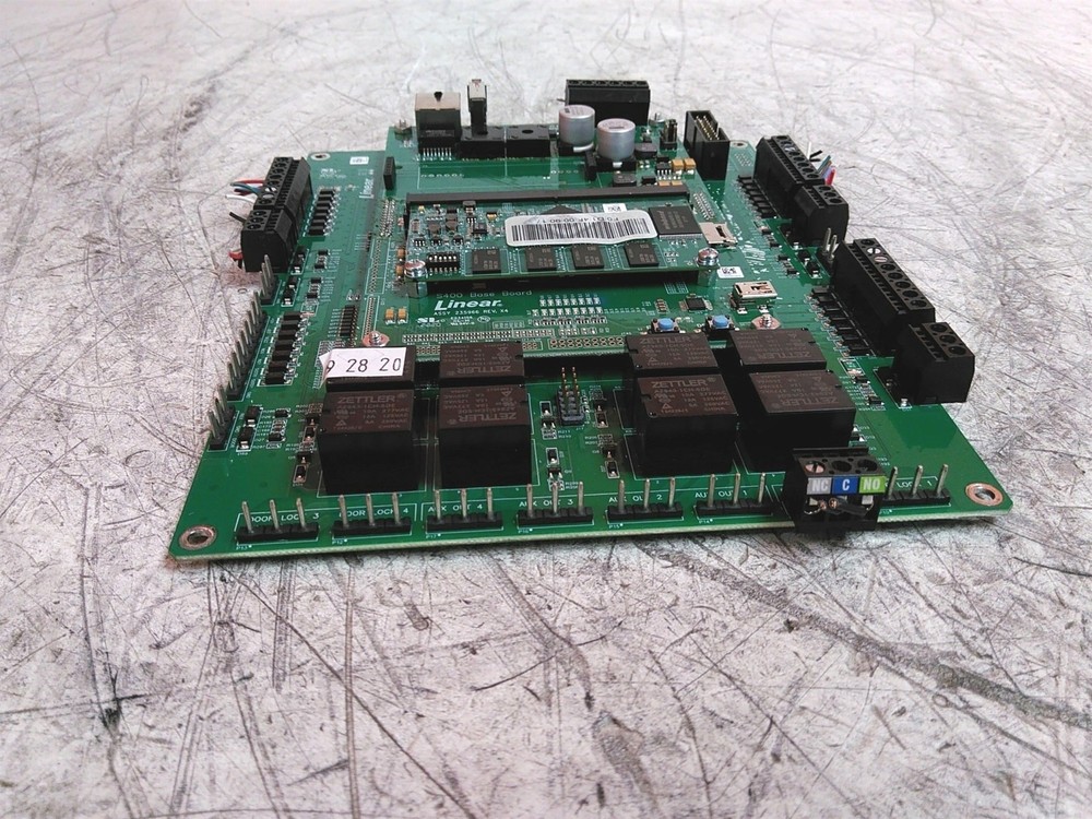 Defective Linear 235963 REV X2 Controller w/ Linear 235966 Base Board AS-IS