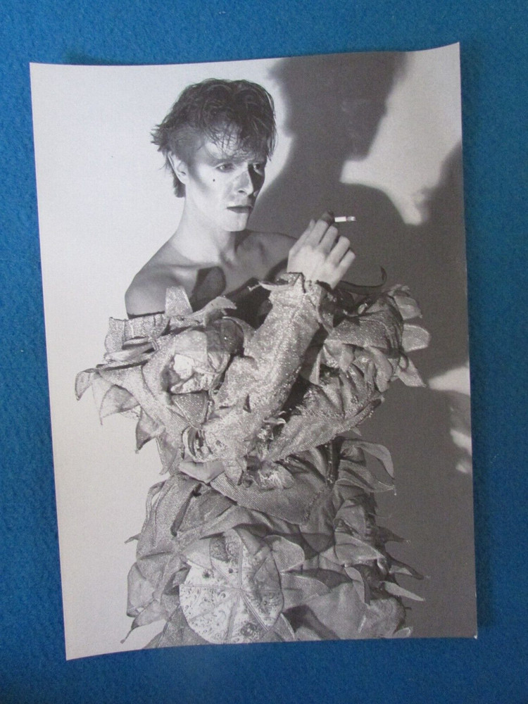 DAVID BOWIE MOJO A4 Promo Photo Card - Changes #2