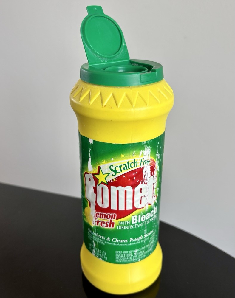 Comet Scratch Free Lemon Fresh Cleanser Yellow Plastic Shaker Container Used