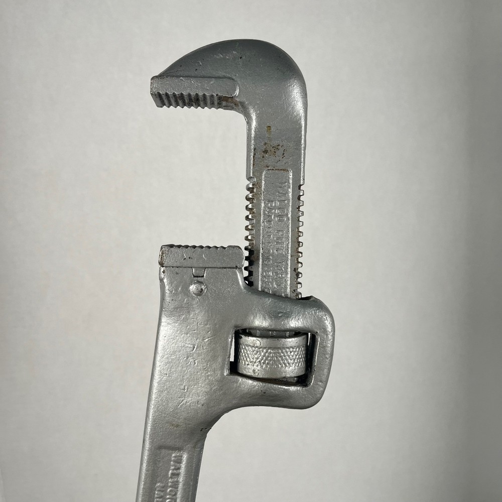 Walworth 18 Inch Heavy Duty Pipe Wrench Silver Adjustable Tool