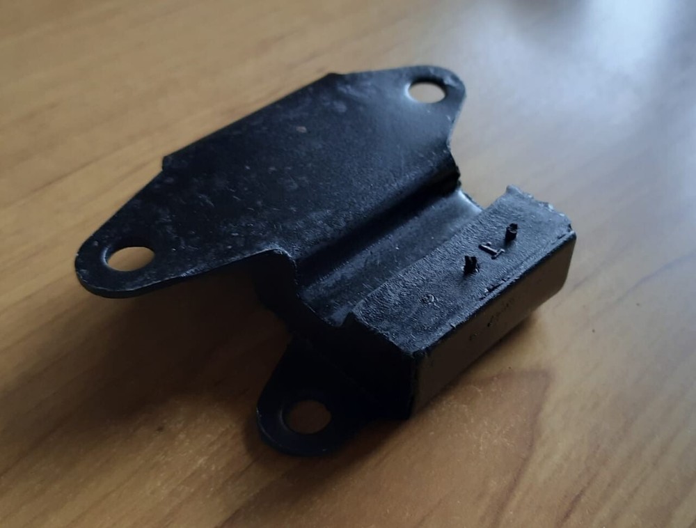 CLASSIC MINI RUBBER MOUNTING 22A1018