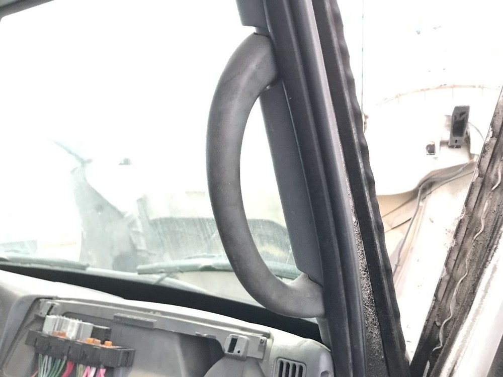 International 4400 11.25(in) Grab Handle, Cab Entry (Front) - Used