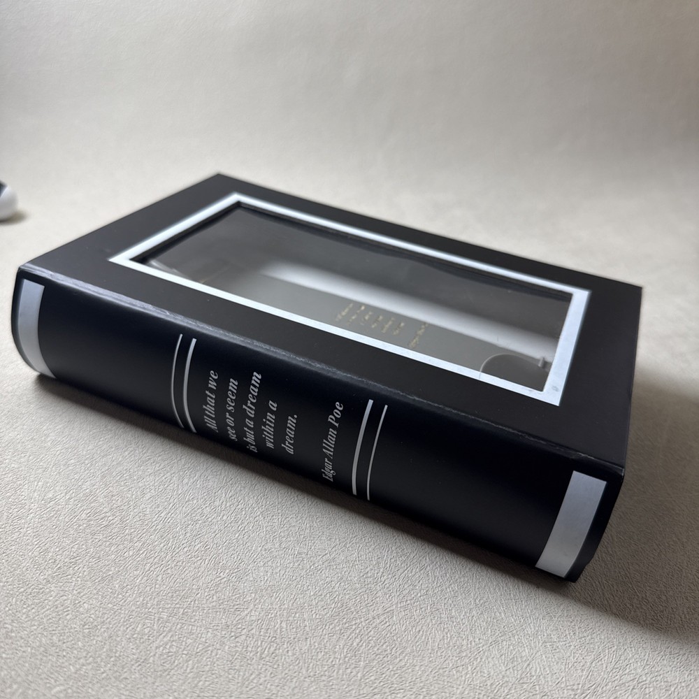 Reader's Gift Set Book Light & Bookmark Edgar Allan Poe
