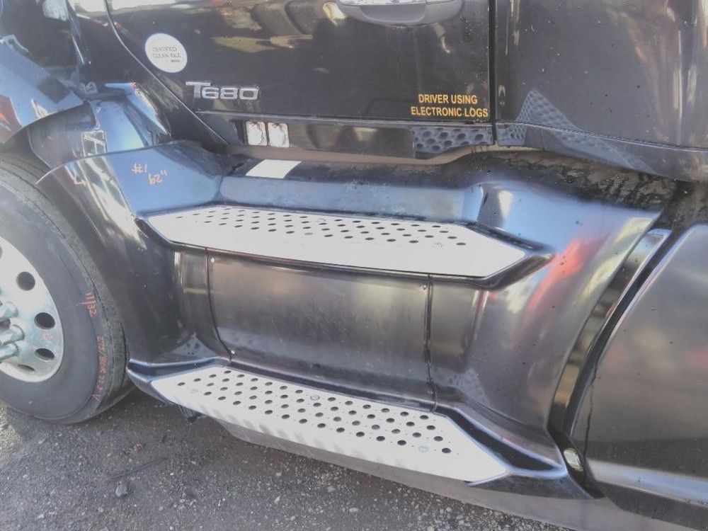 For 2018 KENWORTH T680 SIDE FAIRING Left ,  OR