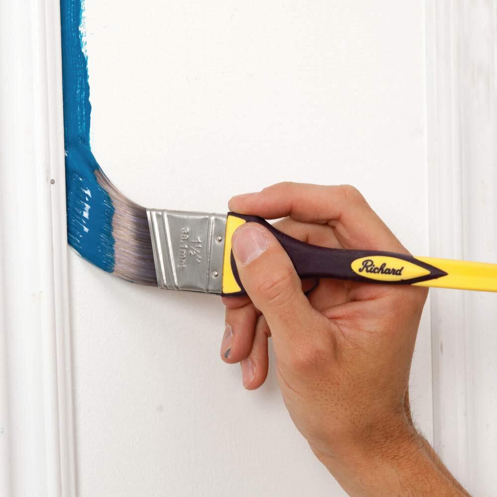 80842 Angular Paint Brush With Softgrip Handle 21/2