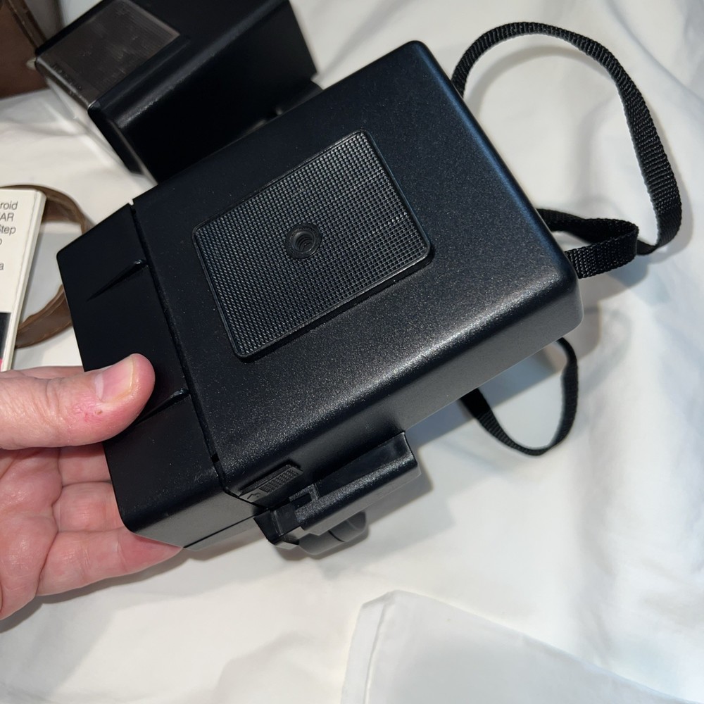 Polaroid Land Camera SONAR OneStep With Case, Flash Attachment, Instructions