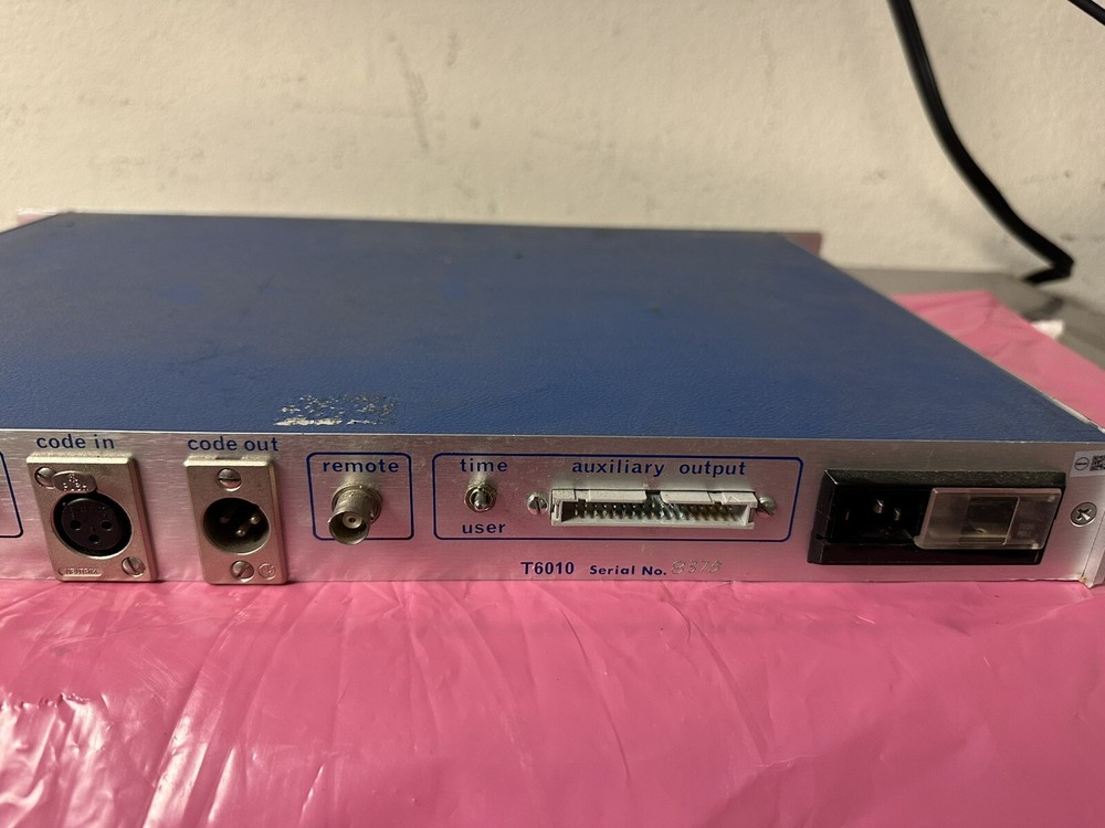 TELCOM RESEARCH T6010 S.M.P.T.E. / E.B.U TIME CODE READER CHARCTER INSERTER