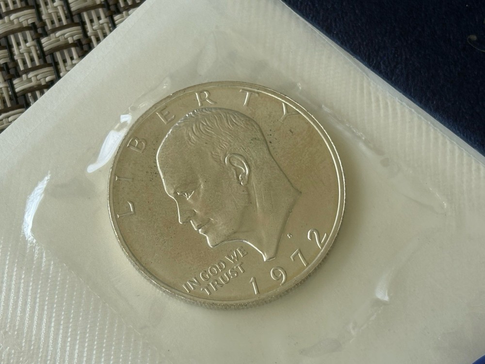 1972-S Eisenhower Silver Dollar 40% Uncirculated OGP Blue Envelope US Mint