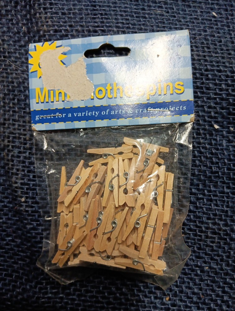 35 ct  VTG Mini Spring loaded pins