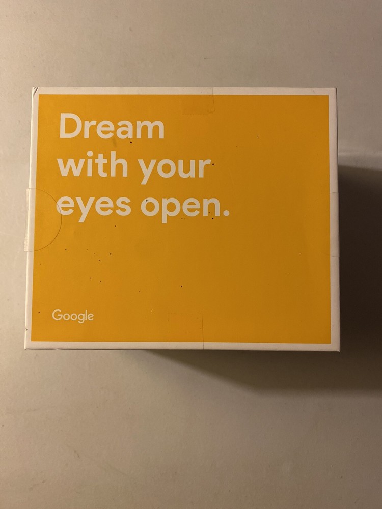 Google Daydream View (2017) VR Virtual Reality Charcoal Headset CIB Remote Box