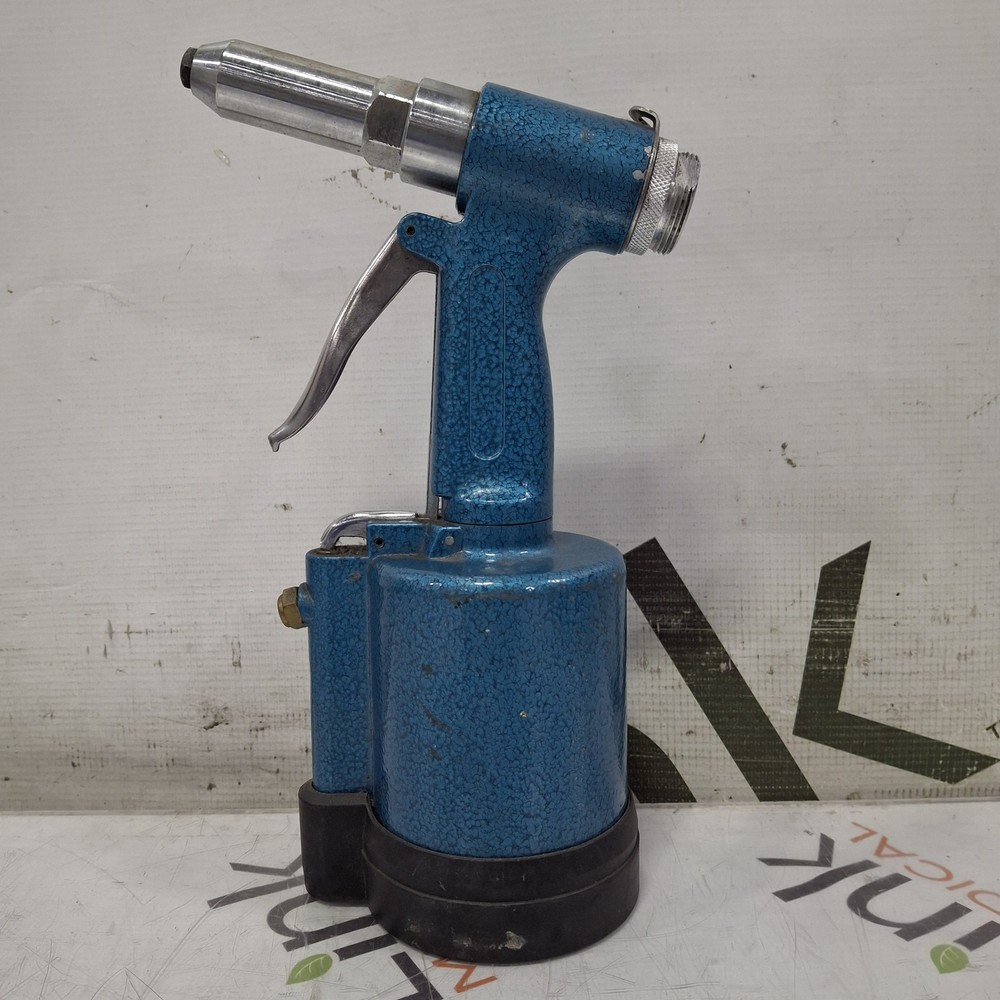 Central Pneumatic Air Hydraulic Riveter