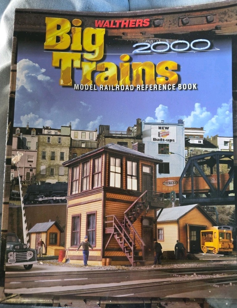 Walthers Big Trains 2000 Model Railroad Reference Book