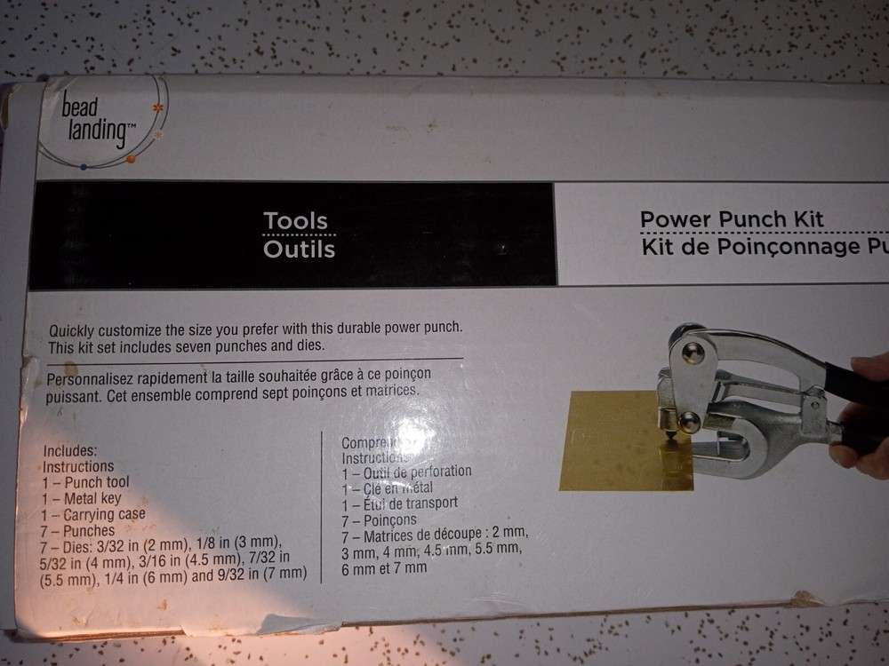 MICHAELS BEAD LANDING POWER PUNCH KIT 220148 IN PLASTIC CASE - COMPLETE