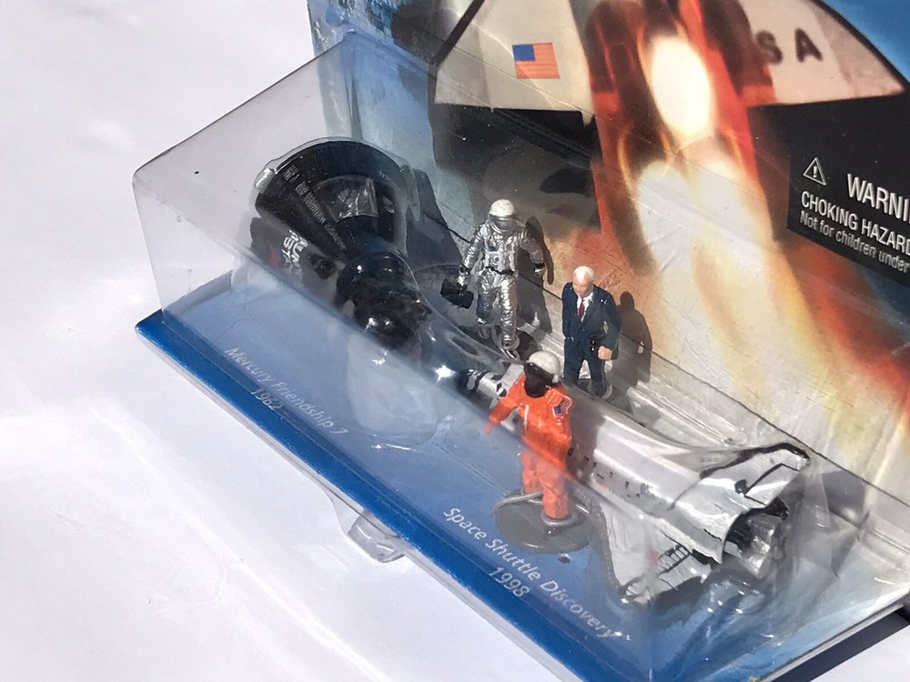HOT WHEELS~Action Pack Set~John Glenn~Shuttle~Capsule~3figures~2 space craft
