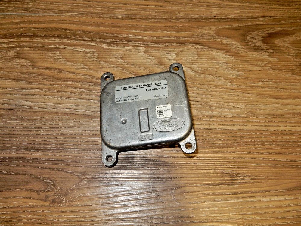 Ford Explorer 2016-2019 LED Headlight Module Control Unit FB53-13B626-A OEM..