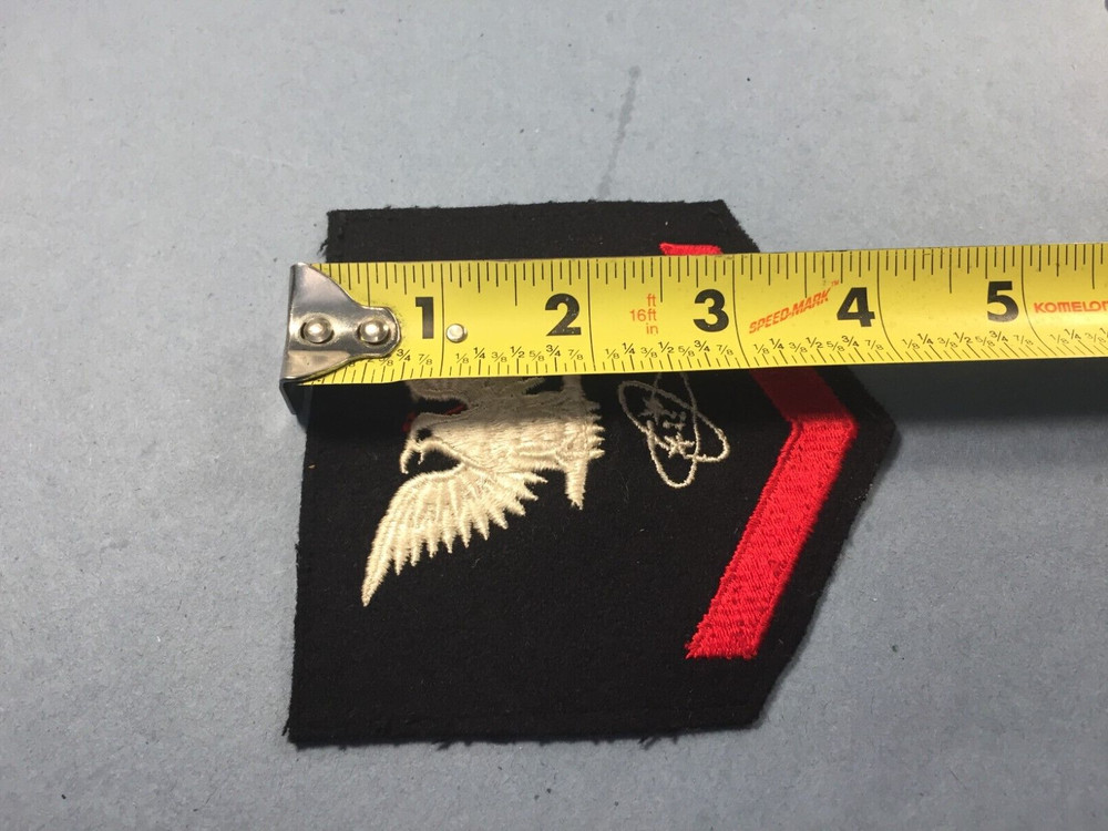US Navy - Electronics Tech. 3rd class patch (Male size) on felt