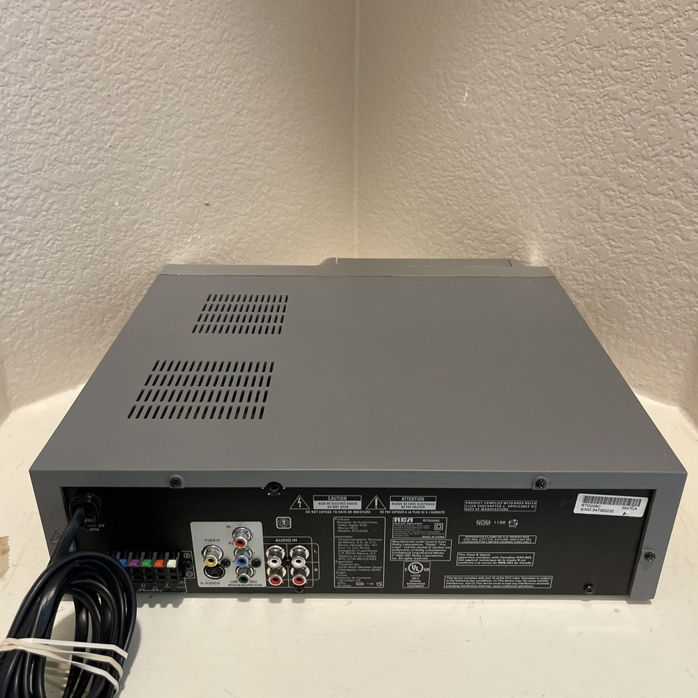 Fully Functional Vintage RCA RTD205C (5) disc CD/DVD Home Theater System