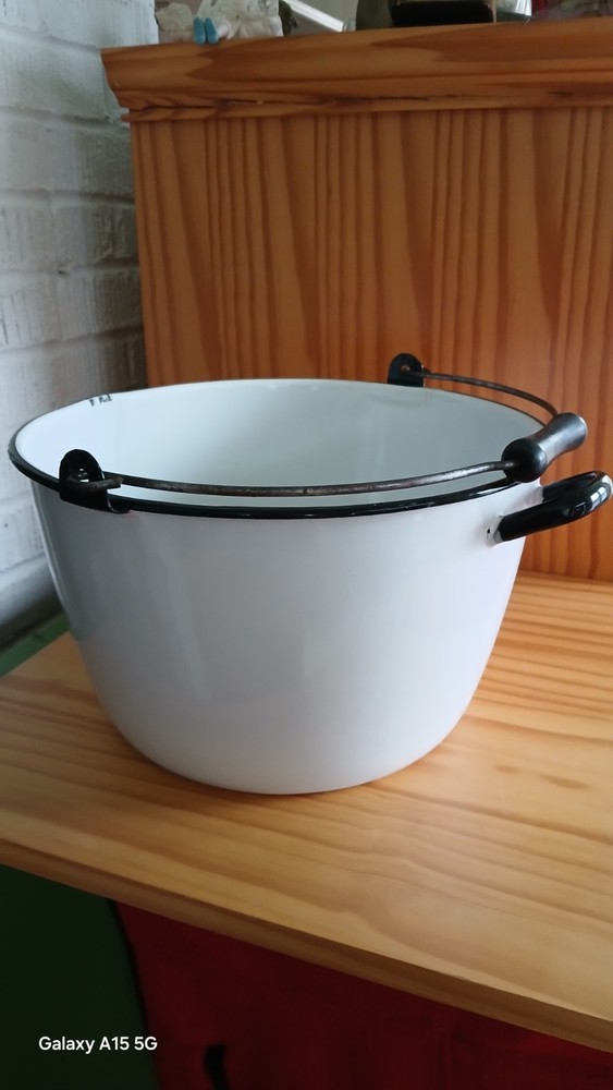 Large Vintage Enamel Ware With Black Wooden Handle 13" Diameter